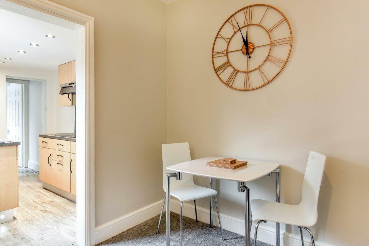 יורק Apartment 1 At 3 Jubilee מראה חיצוני תמונה